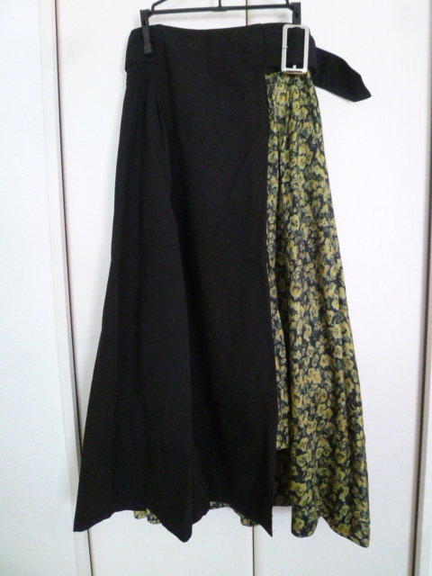 MURUA/m Roo a^ black × yellow green group fake belt attaching unusual material asimeto Lee Flare long skirt F/ black MARK STYLER^SK713