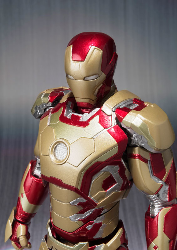 S.H.Figuarts Ironman Mark 42 ( the first times limitation privilege : company length. sofa attaching )