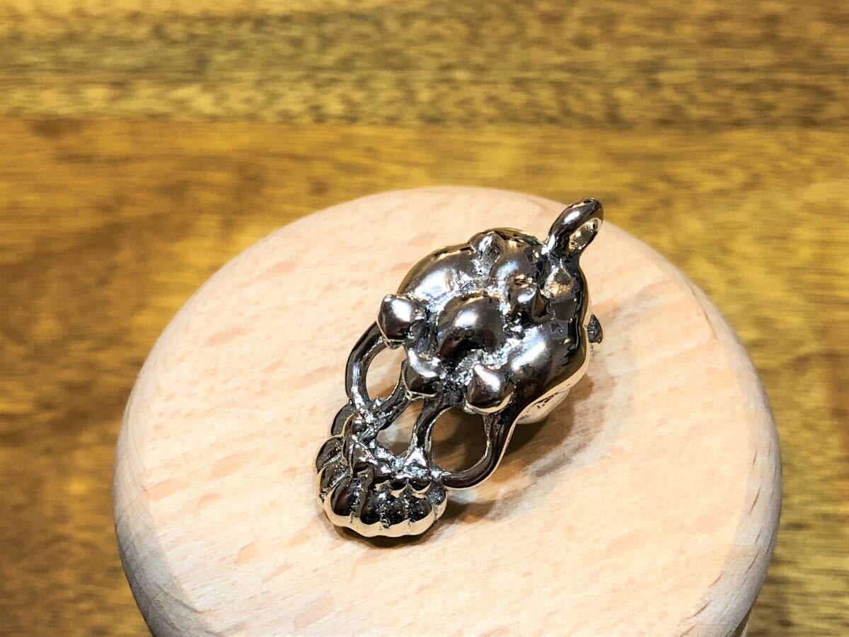  summer sale *..CARVEX* handmade . river country . cat skeleton pendant delicate sculpture expert arm guard kote san work 925 silver hand made .. Skull skull free shipping 