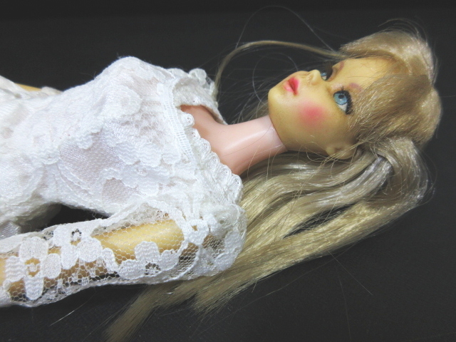 XD497△ビンテージ / マテル社 / ドレス / バービー / 1966年 / 着せ替え人形 / 衣装付 / 全高29cm / Barbie / MATTEL / ヴィンテージ_画像2