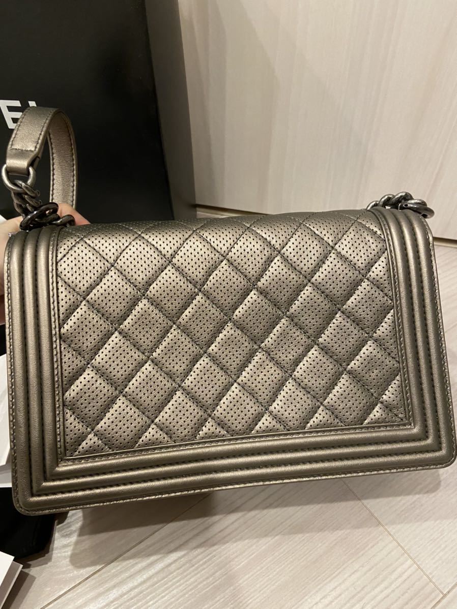 CHANELシャネル美品限定品メタリックゴールドボーイシャネル CHANELシャネル美品限定品メタリックゴールドボーイシャネル