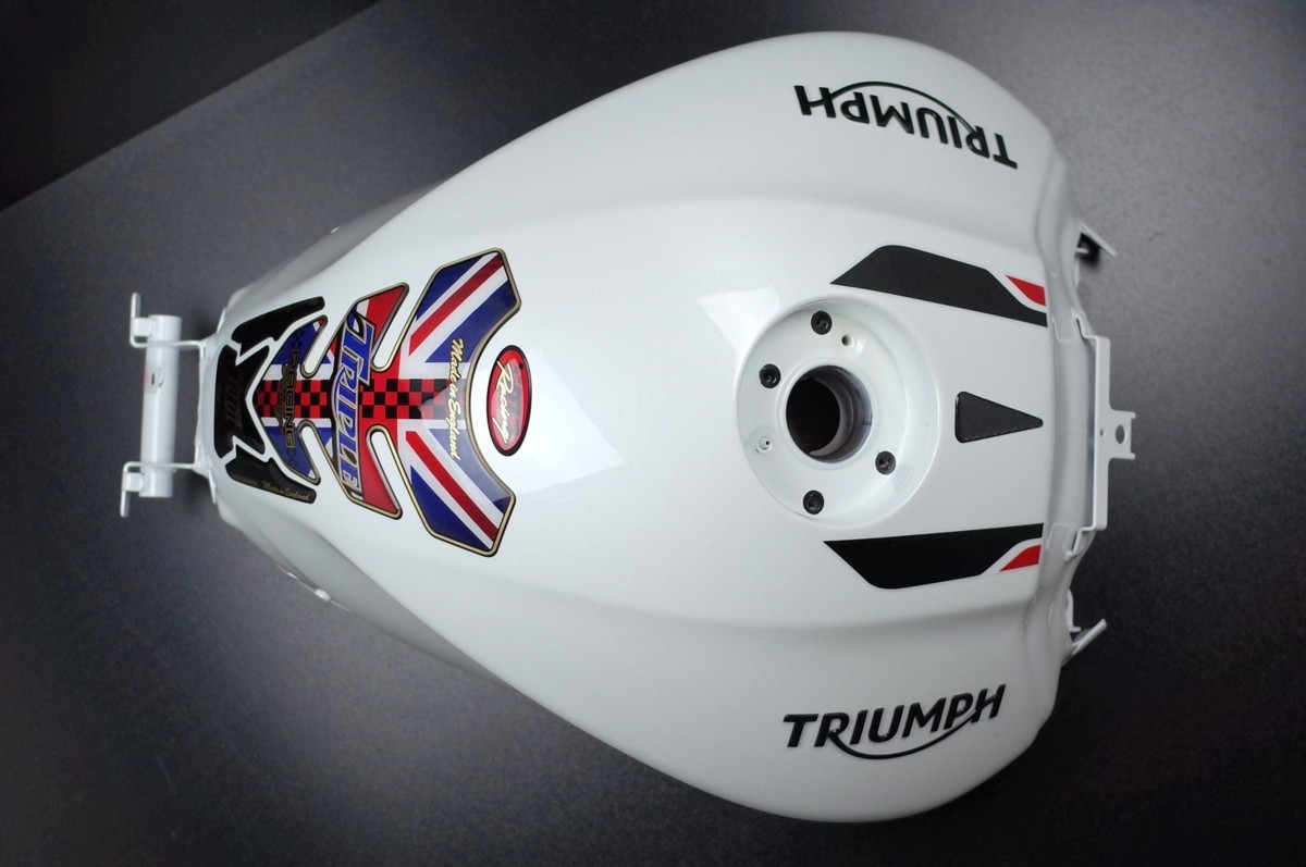 TRIUMPH Triumph 18~ Speed Triple RS original fuel tank 