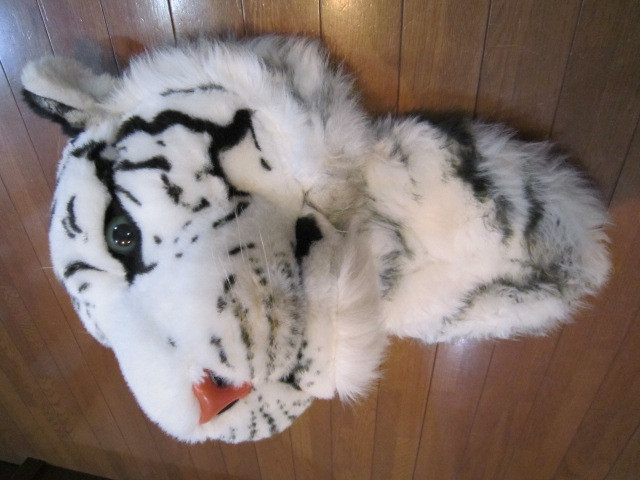 実物大 可憐でお洒落な 白虎　白トラ　寅　 ホワイト　タイガー　ぬいぐるみ 展示品_画像6