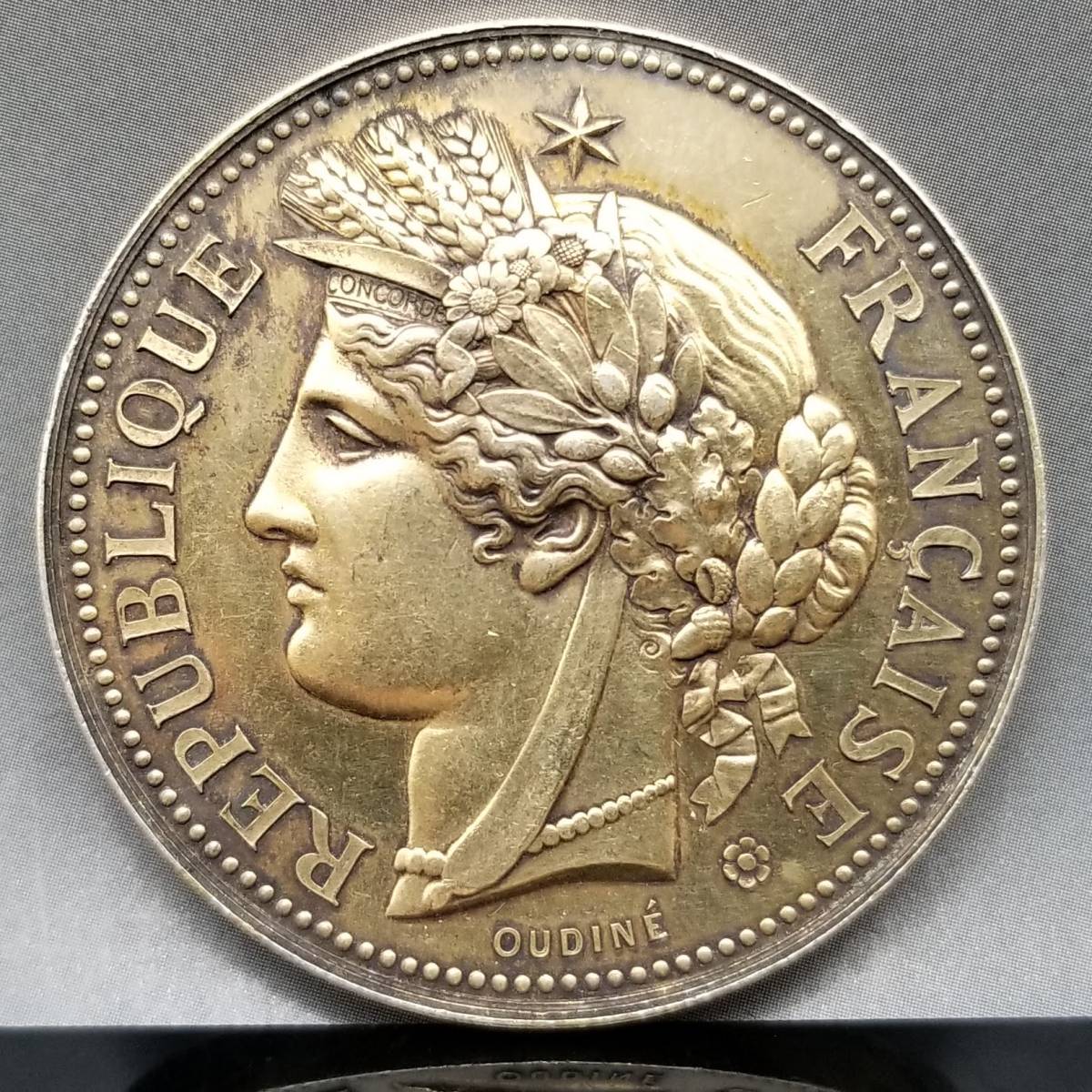 1845年 フランス アンティーク ヴェルメイユ シルバー メダル コイン 女神 アールヌーボー 銀貨 金メッキ 古銭 大型