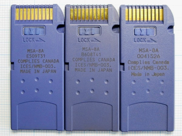 *SONY memory stick 8MB 3 sheets used * postage 63 jpy ~