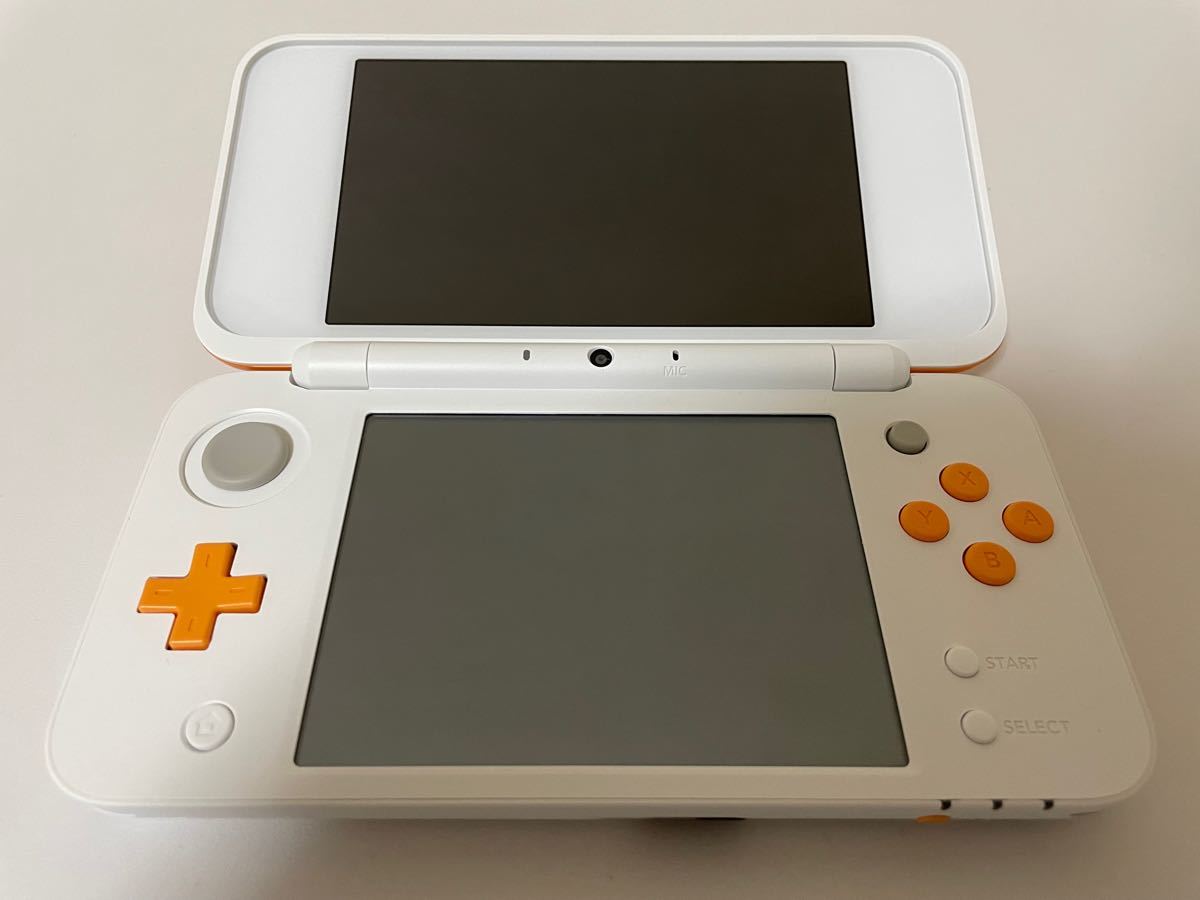 Newニンテンドー2DS LL ホワイト×オレンジ