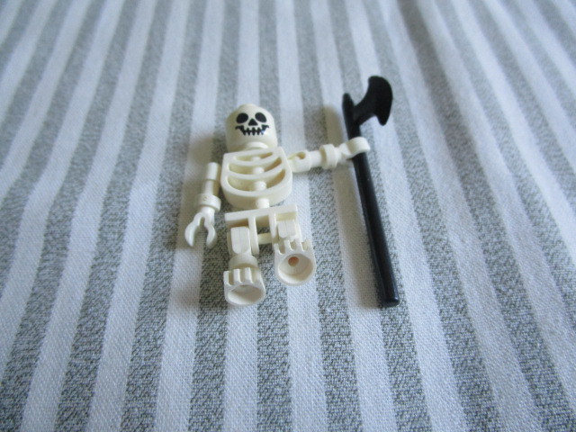 A　ＬＥＧＯ「レゴ★ミニフィグ　手足動く骸骨？」～１２６_画像1