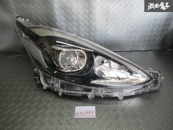 トヨタ 純正 NHP10 アクア 後期 LED ヘッドライト ランプ レンズ 右側