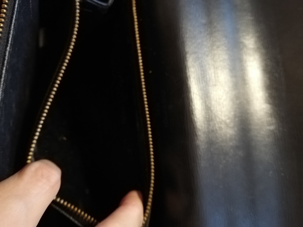 ルイヴィトン エピ コンコルド ブラック ハンドバッグ LOUIS VUITTON