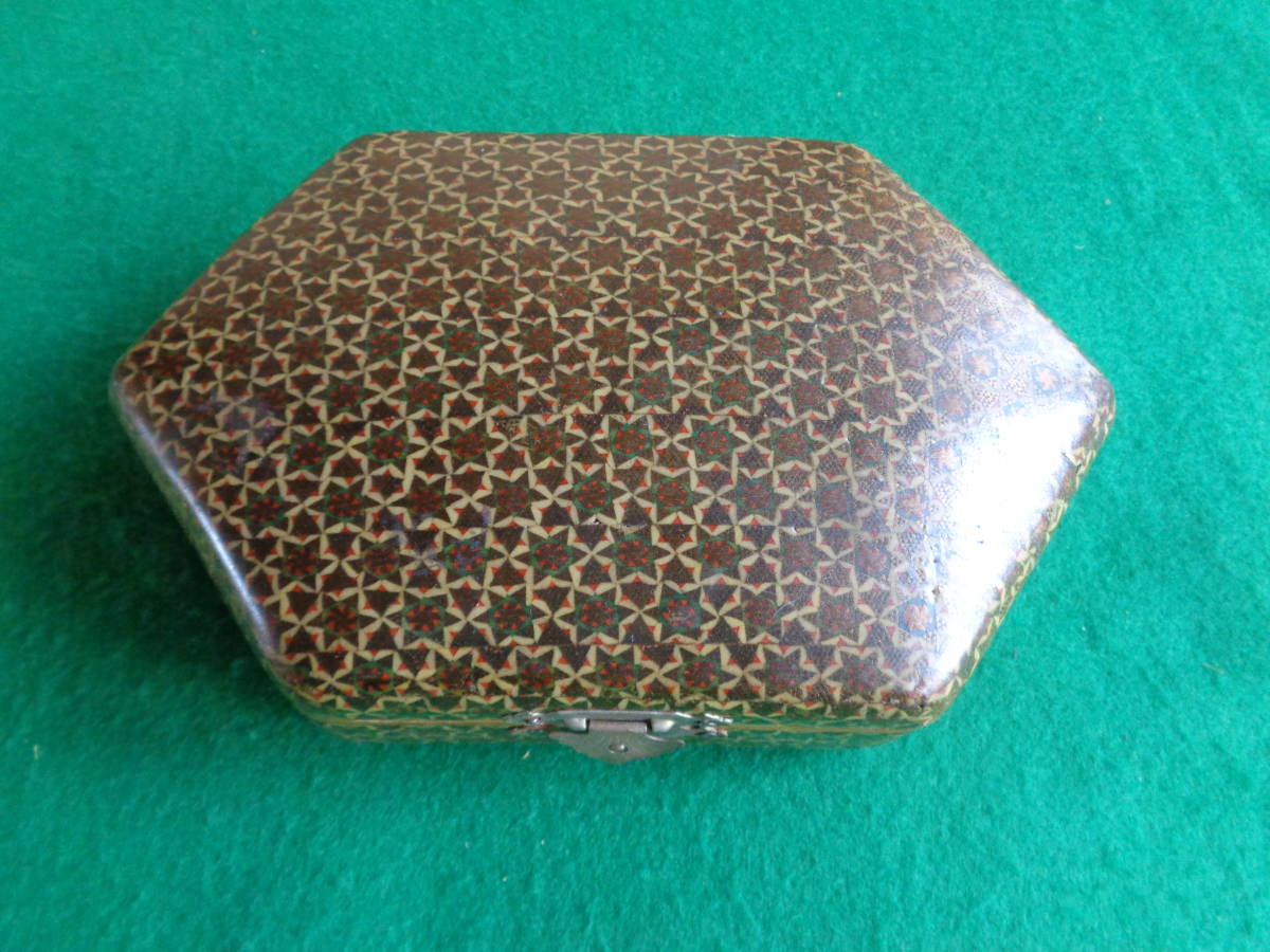 ペルシャ　伝統工芸の象嵌細工ハータムカーリー　小物入れ　ジュエリーボックス