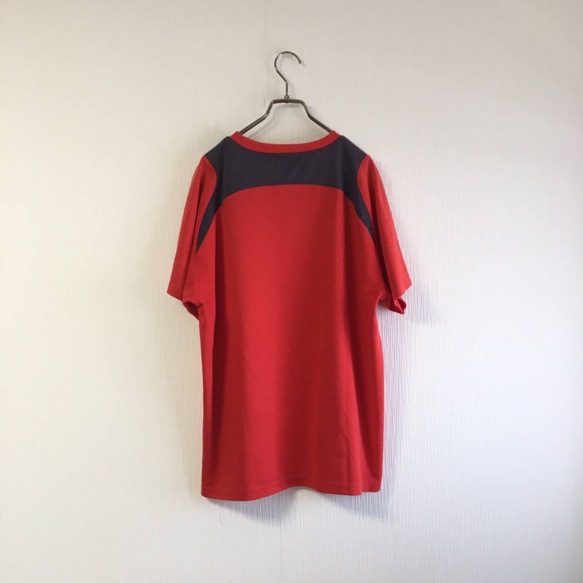 YONEＸ ヨネックス ロゴ刺繍 バックプリント 半袖ゲームTシャツ Ｏサイズ 大きめサイズ バトミントン テニス 赤×黒の画像3