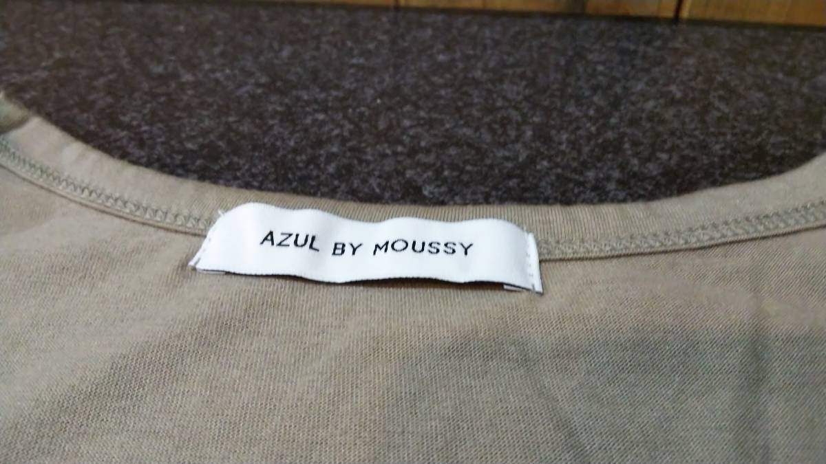 新品 未使用 AZUL BY MOUSSY アズールバイマウジー ラウンドネック半袖 プルオーバー S カーキ_画像4