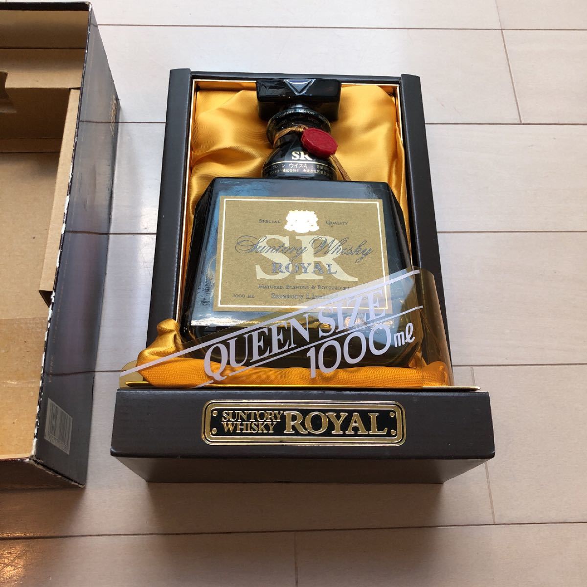 サントリー ウイスキー ローヤル SRQ01 クイーンサイズ 1000ml 値下げ済み！