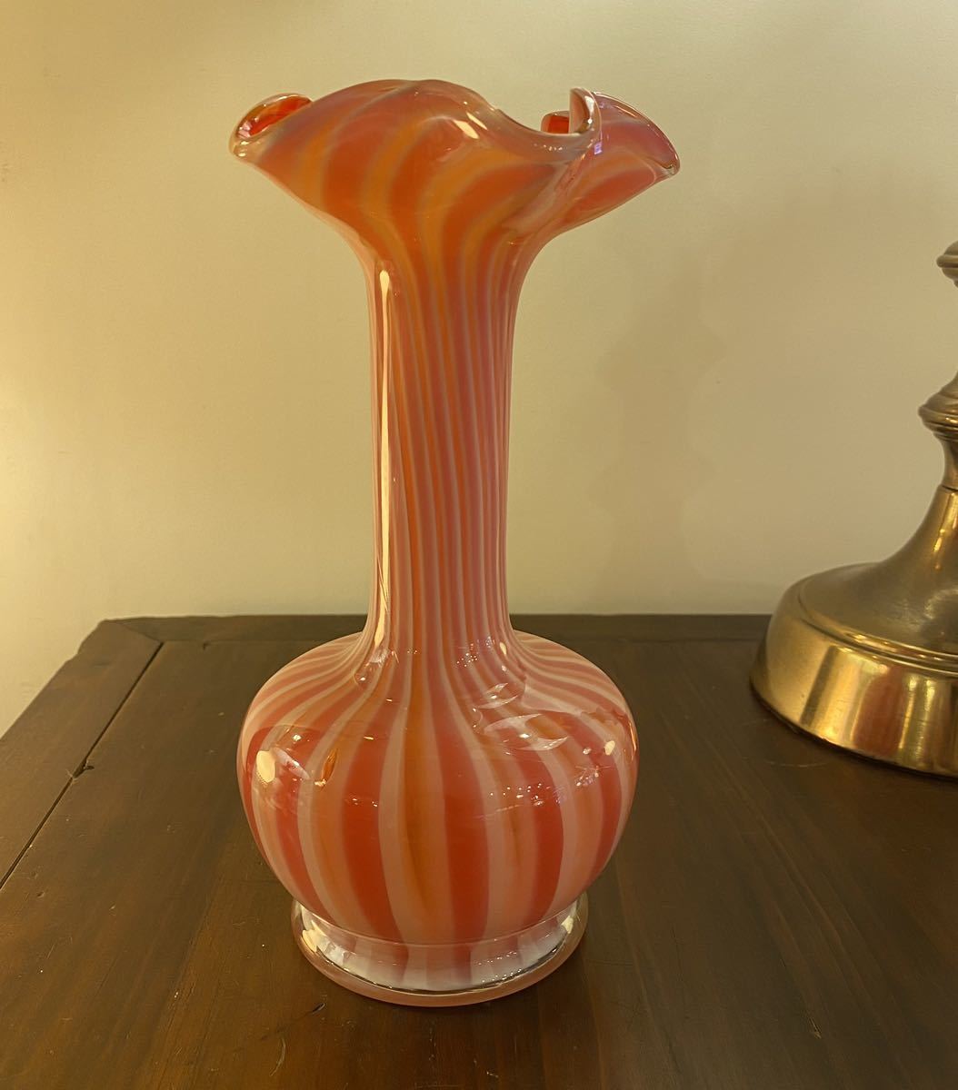 ヴィンテージ　手吹きガラス　アートガラス　ストライプ　レトロ　花瓶