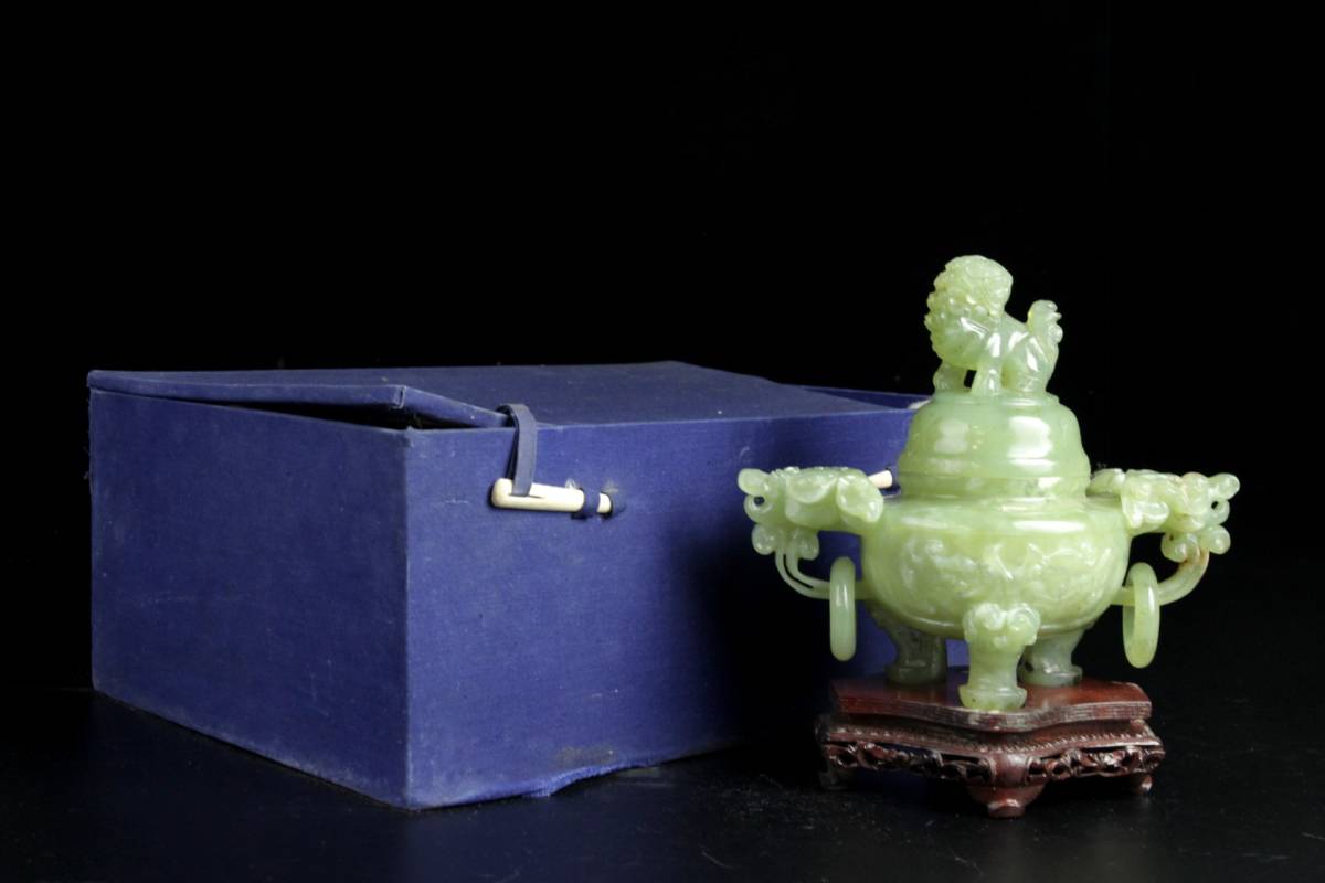在庫NEW ヤフオク! - 錵 中国美術 玉製 翡翠 龍獅子彫刻香炉 21cm 99