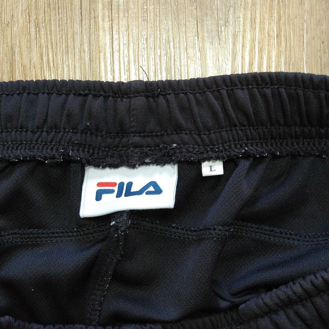 FILA  ブラック ハーフパンツ