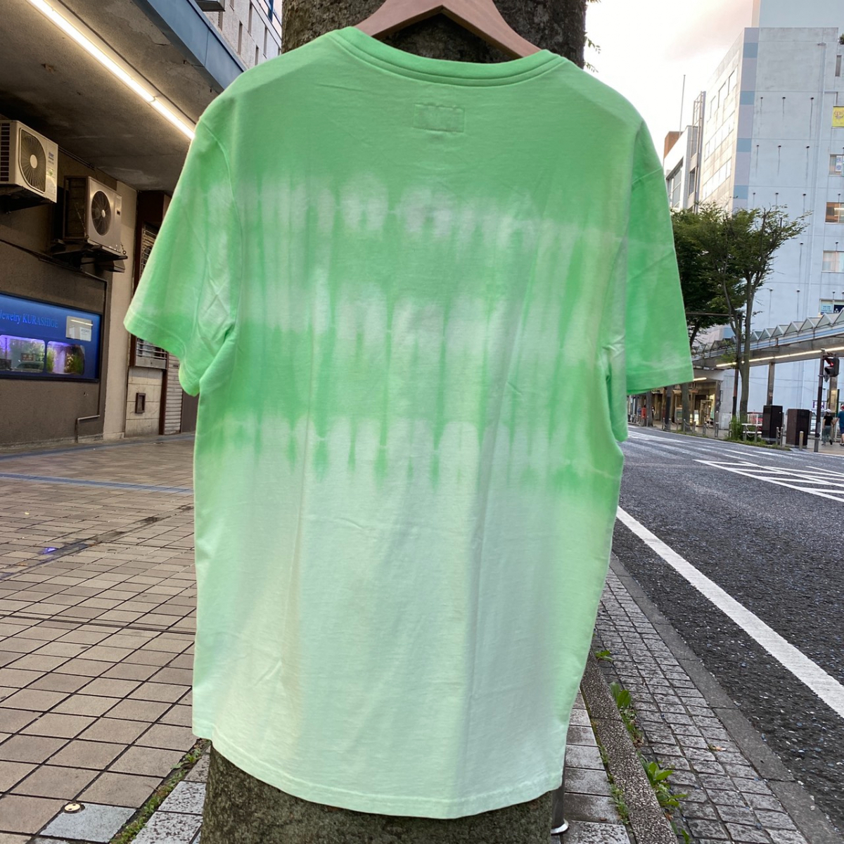 【USA正規品】 トミージーンズ TOMMY JEANS Tシャツ タイダイ グラデーション ライトグリーン コットン100％ ストリート HIPHOP 〈XL〉_画像2