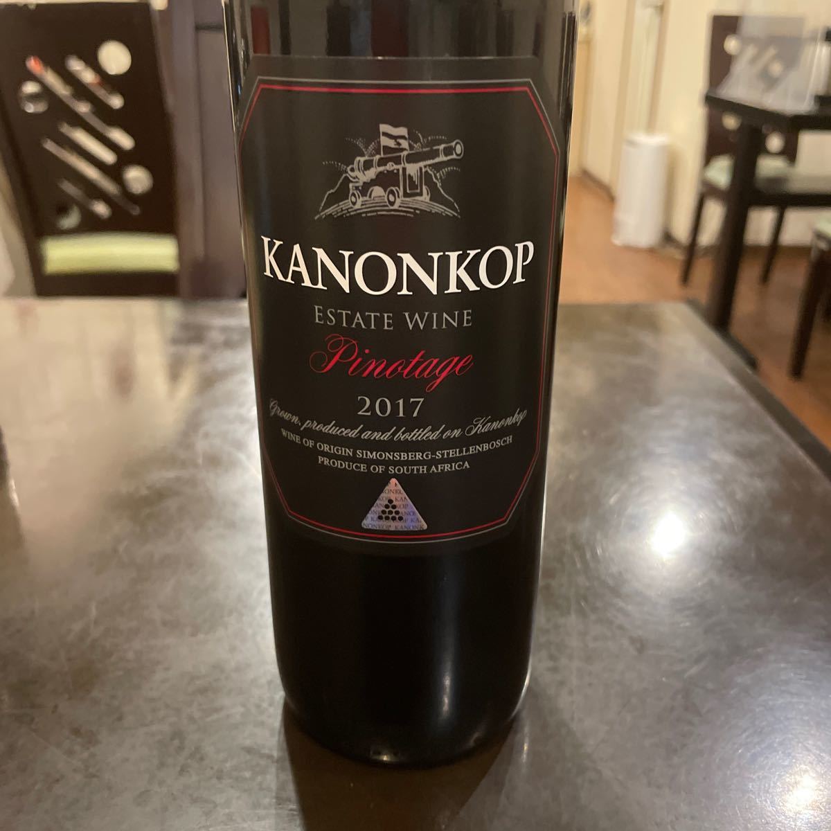 【南アフリカワイン】カノンコップ ブラック・ラベル・ピノタージュ 2017  