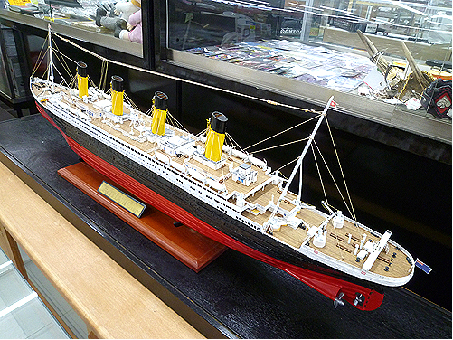  Tomakomai city outskirts limitation [ model 1/240 Thai tanik number ] glass case attaching Vintage manner gorgeous passenger boat Olympic Class display Tomakomai west shop 