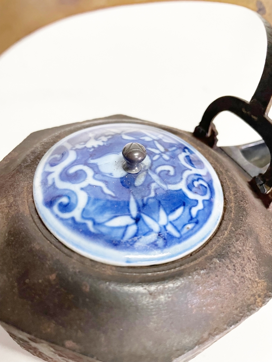 時代鉄瓶古染付蓋旧家蔵出 時代 小鉄瓶 酒注 染付蓋 煎茶道具 茶道具