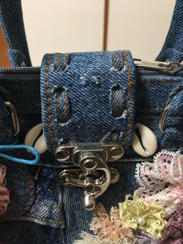 # женский   джинсы   сумка   дамская сумка  