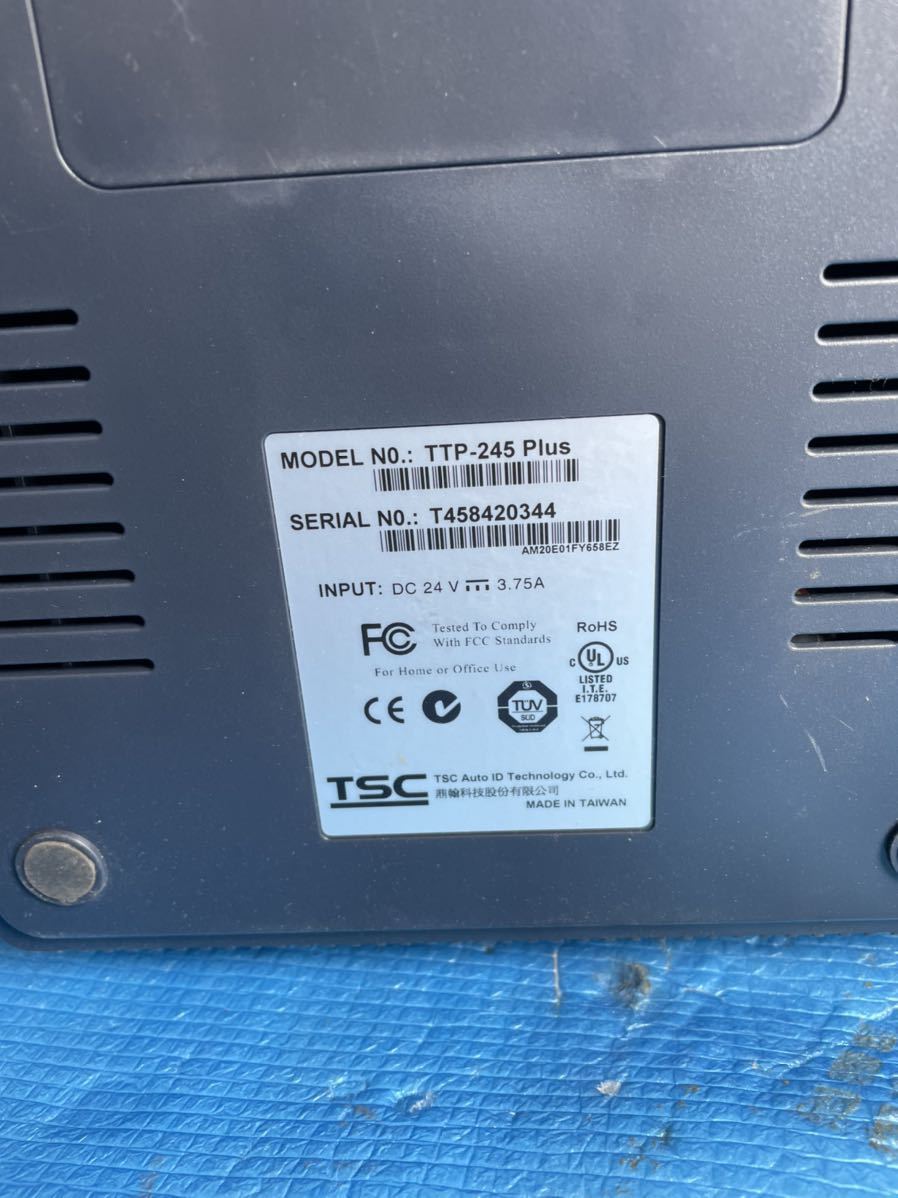 TSC  штрих-код  принтер этикеток   TTP-245 PLUS  сам товар   только 　 подержанный товар   включение питания  на работоспособность не проверялось   нерабочий товар  