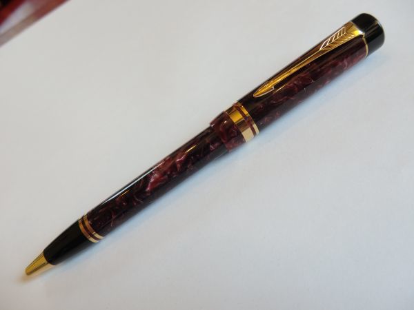 無料配達 ◆【送料210円~】パーカー デュオフォールド レッドマーブル プッシュ式ボールペン パーカー 無料配達 ◆【送料210円~】パーカー デュオフォールド レッドマーブル プッシュ式ボールペン パーカー