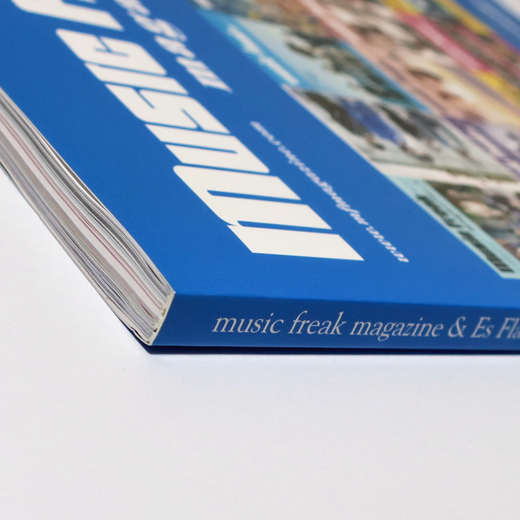 品質は非常に良い グッズ パンフレット 会誌 会報誌 | Memories Final Back Flash Special Es   magazine Freak Music CROW GARNET - その他 - jasa.org.za