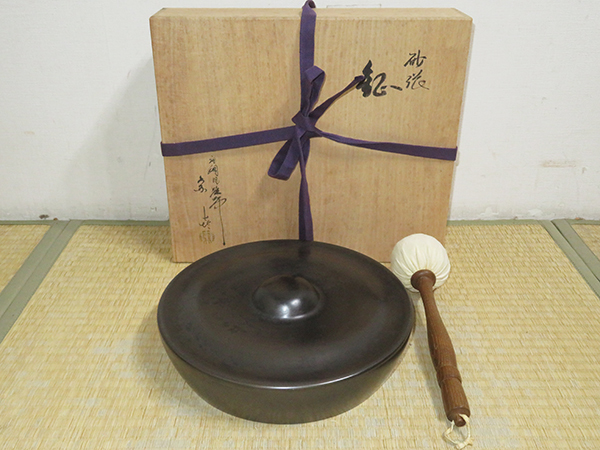 Yahoo!オークション - 茶道具 鳴物 鉦 ドラ 【 紅木調 銅鑼枠 砂 Yahoo!オークション - 茶道具 鳴物 鉦 ドラ 【 紅木調 銅鑼枠 砂