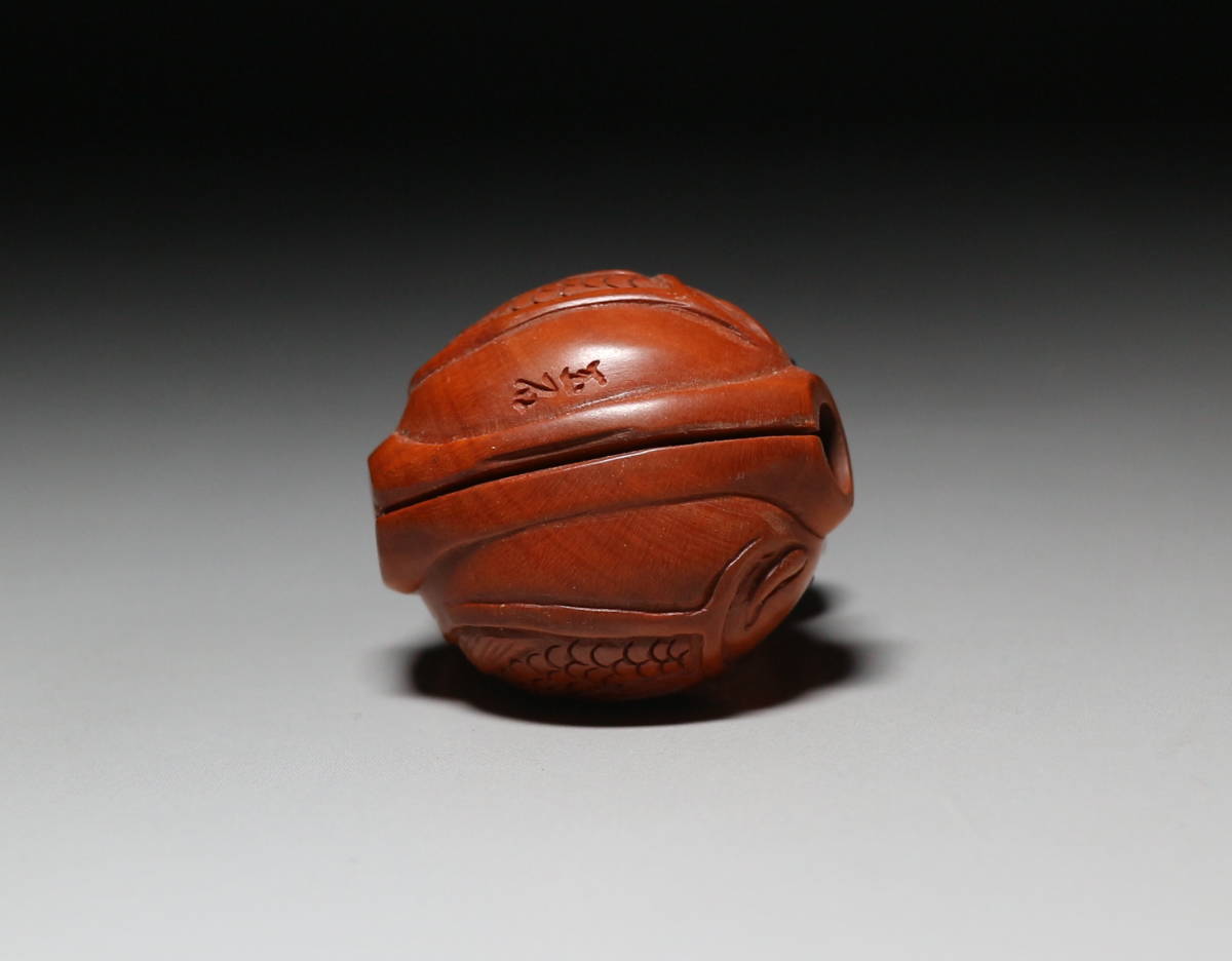 *. круг * Самшит мелколистный netsuke C682[ дерево рыба ] желтый . дерево гравюра 