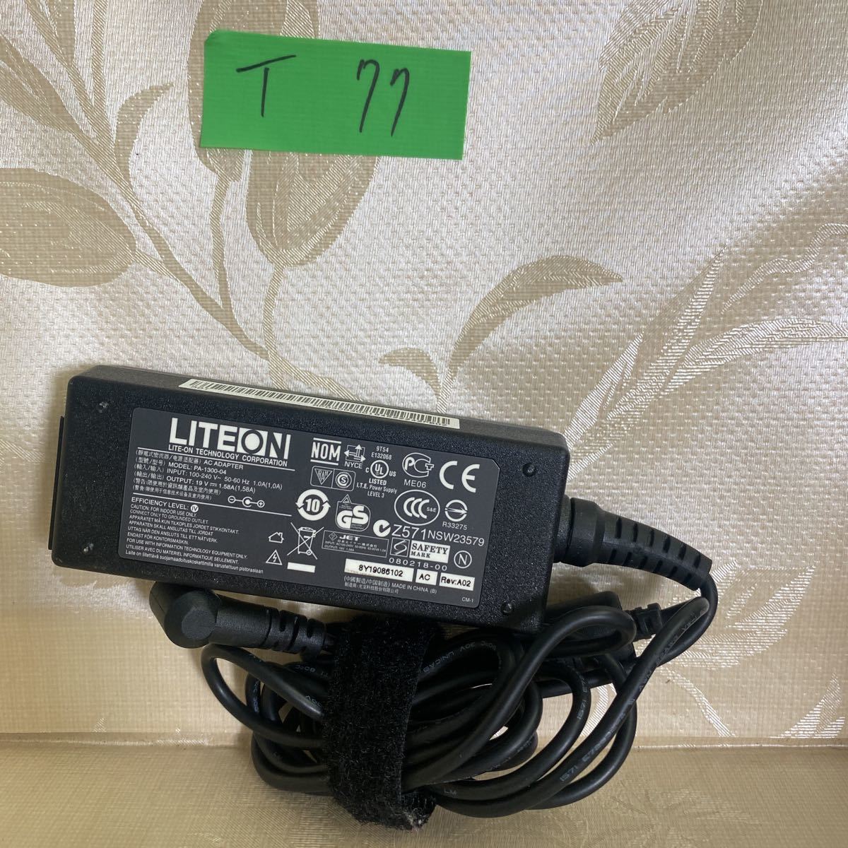 【T-77】■LITEON　型：PA-1300-04　output：19V-1.58A_画像1