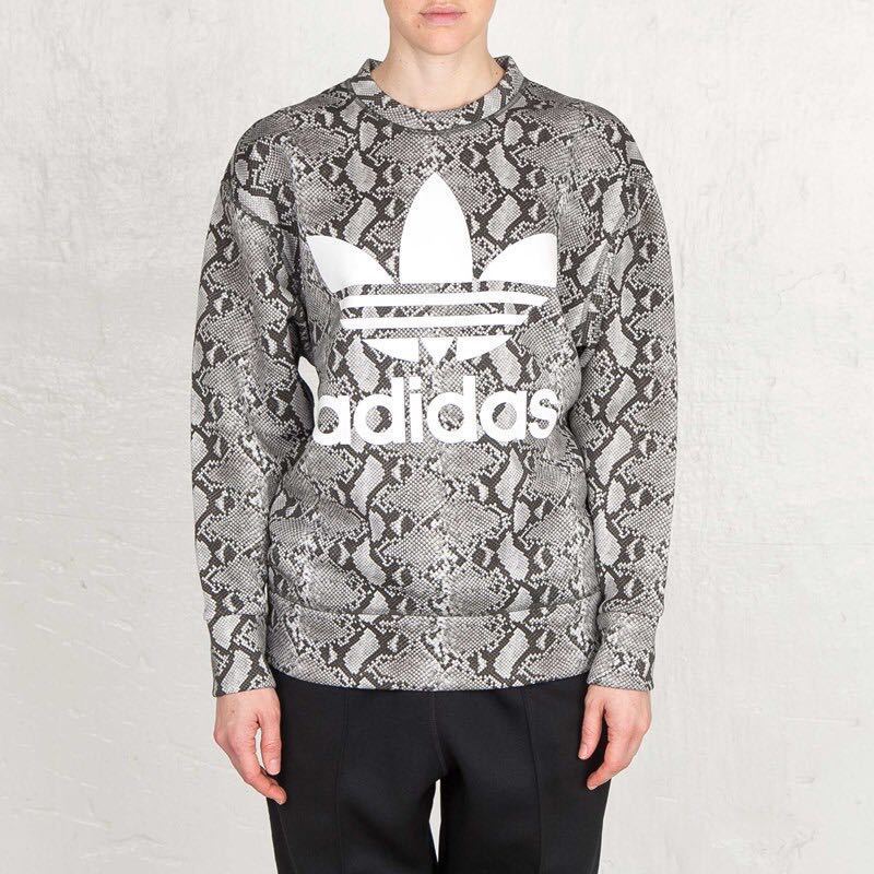 adidas HY Crew Python Sweatshirt AA9009 レディース 高級感のあるパイソン柄がおしゃれな長袖シャツ サイズS 定価23760