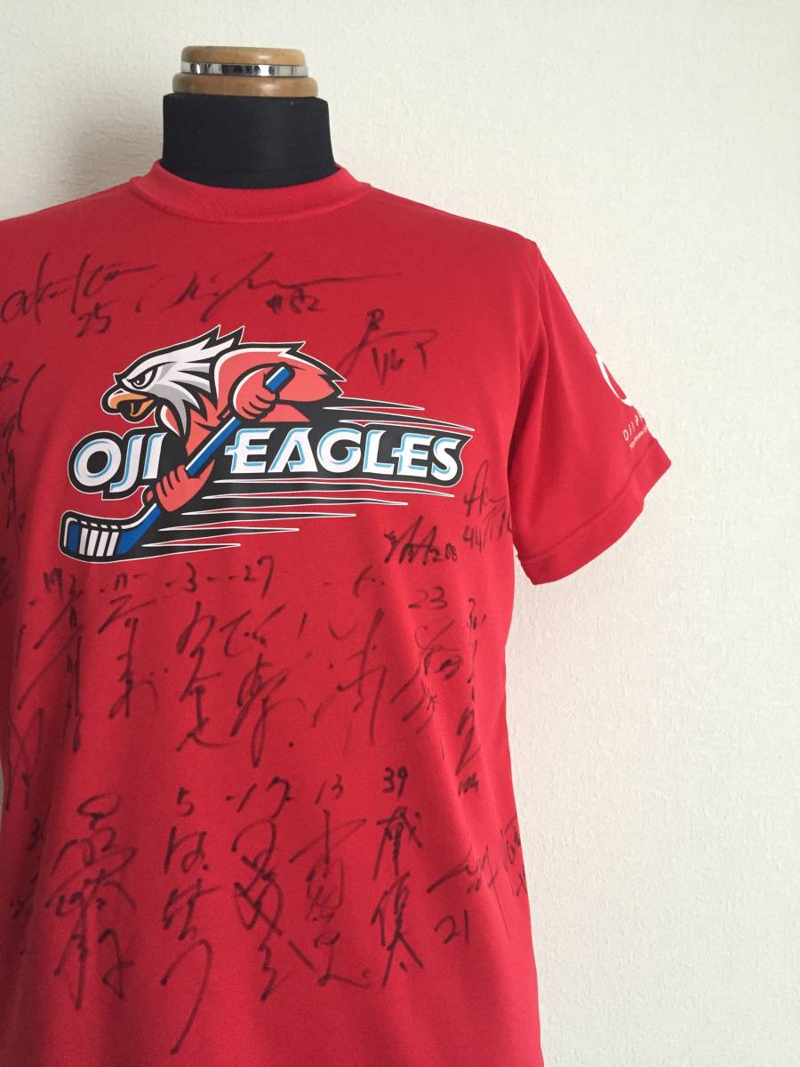 【OJI EAGLES】Tシャツ サイズM 選手直筆サイン入り アイスホッケー 未使用品 ミズノ製 レッド 名門 旧王子イーグルス 送料無料_画像2