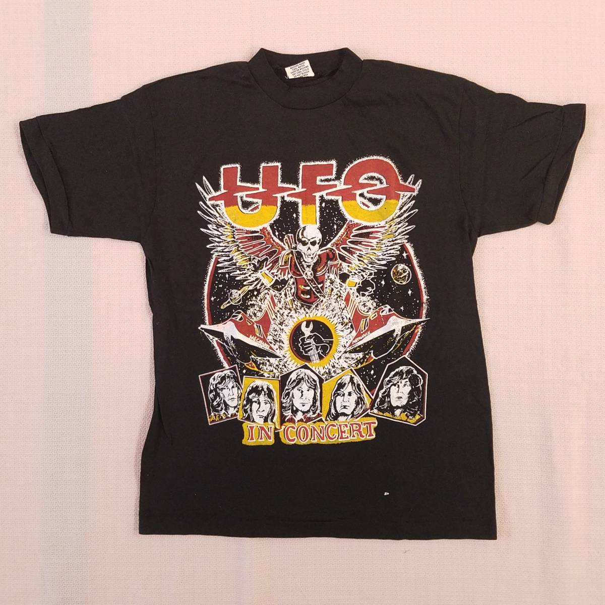 多様な 魅惑のバンドT特集! 80sデッドストック『UFO』“WILD WILLING AND INNOCENT” ツアーTシャツ パキスタン製 黒 サイズM #1／パキ綿 ロックT Tシャツ