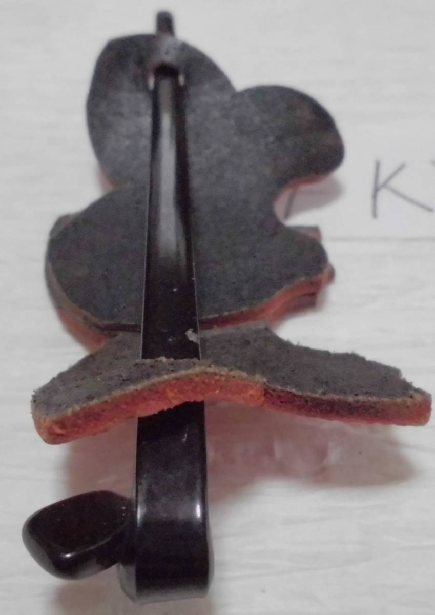 牛革細工の赤い羽根の蝶のマジェステの画像5