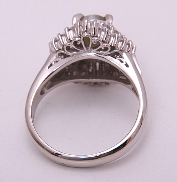 《質屋》Pt900★天然クリソベリルキャッツアイ1.63ct+ダイアリング★C-5345