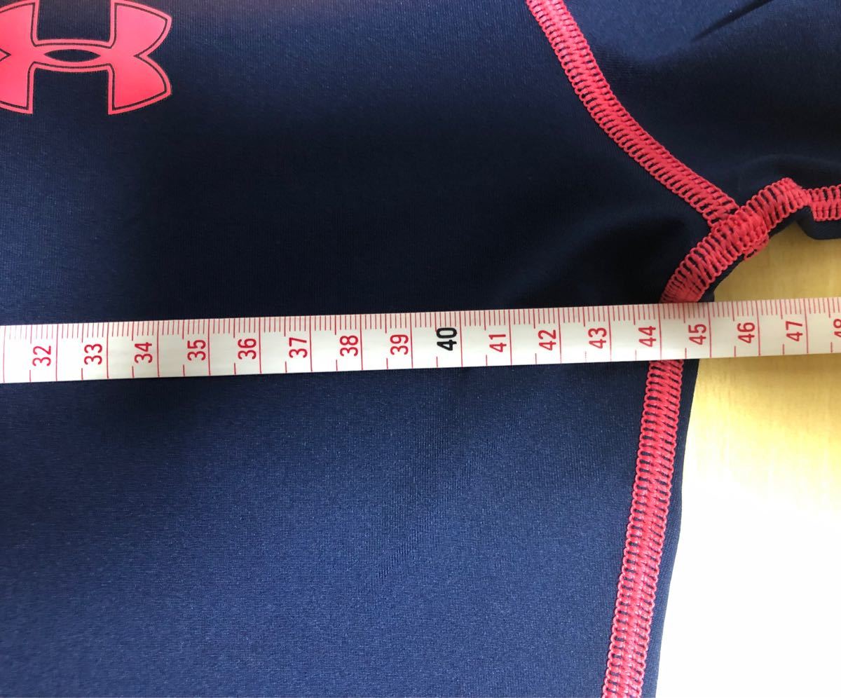 アンダーアーマー　UNDER ARMOUR　ヒートギア 半袖Ｔシャツ　SMサイズ