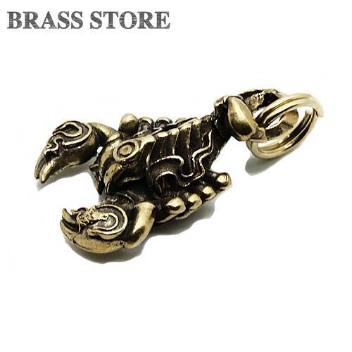  double ring attaching brass sa sleigh key holder ( Mini size ).. sleigh Scorpion star seat insect brass ornament Gold key ring 