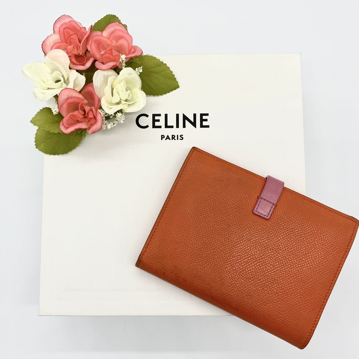 【美品!!】CELINE セリーヌ ミディアムストラップウォレット 折り財布 小銭入れ オレンジ×ピンク マカダム 夏 海 キャンプ 鑑定済み■_画像2