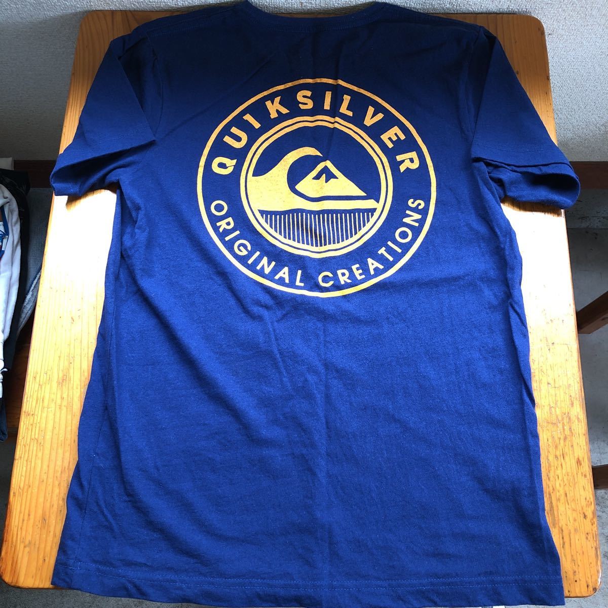 QUIKSILVER Tシャツ　紺　S 中古_画像6