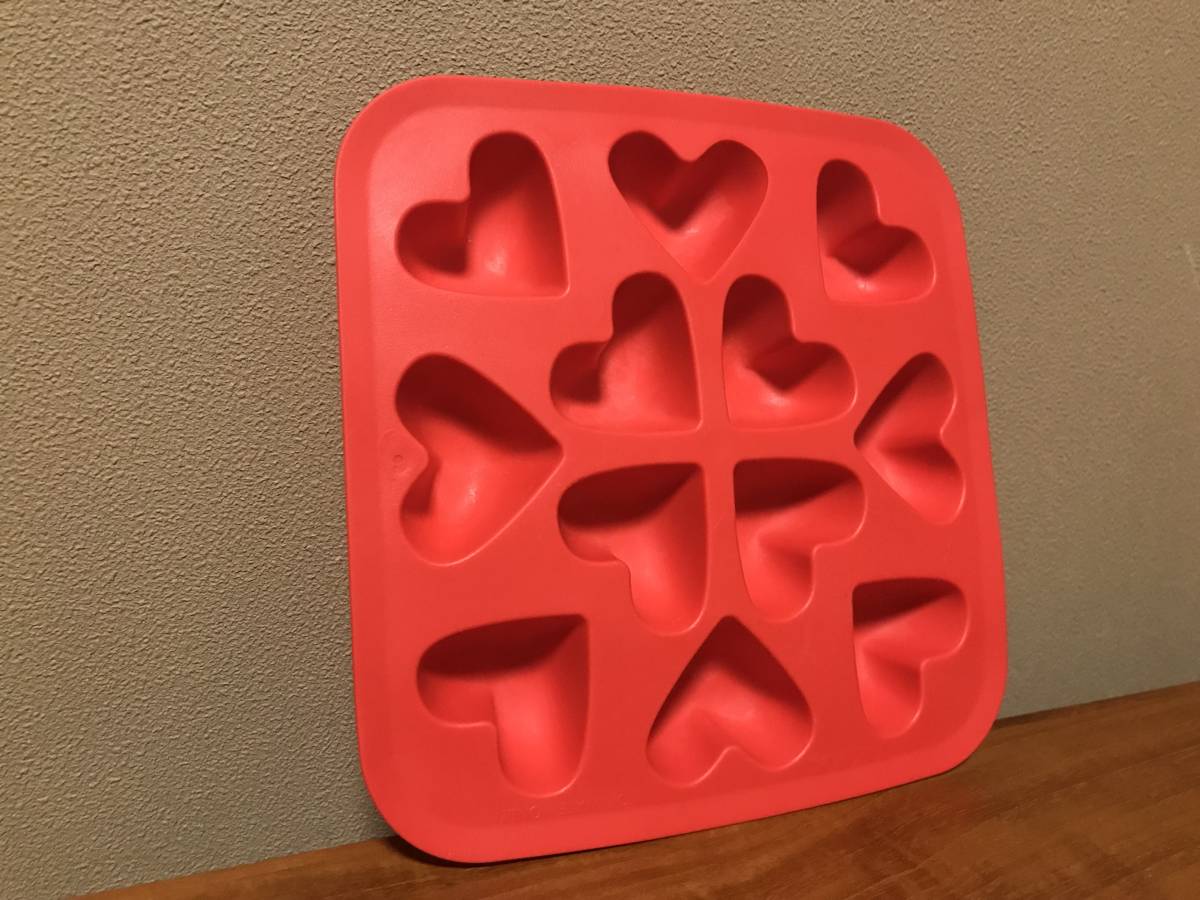  Heart type silicon ice tray icemaker plate IKEA Ikea red red Northern Europe pretty simple kitchen square 