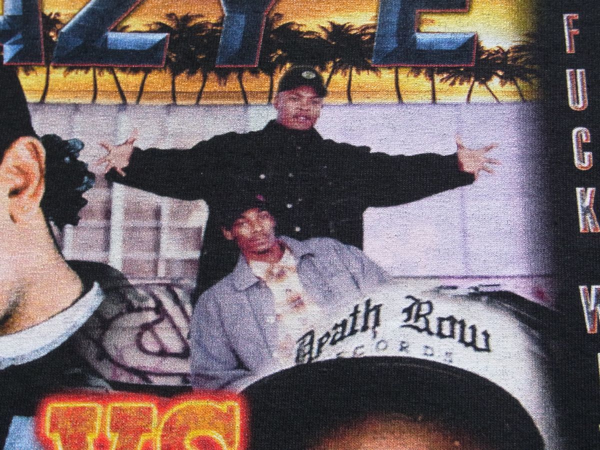 ☆ 90s00s USA製 ビンテージ EAZY-E イージー・E vs DR.DRE ドクター・ドレー Tシャツ sizeM 黒☆古着 RAP TEES N.W.A Snoop Dogg Ice Cube_画像6