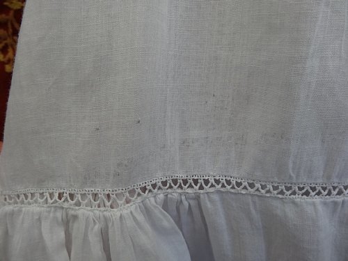 Grace antique France a-ru deco 1920 period cotton ., rose pattern. fire* race. long camisole height 76.5cm