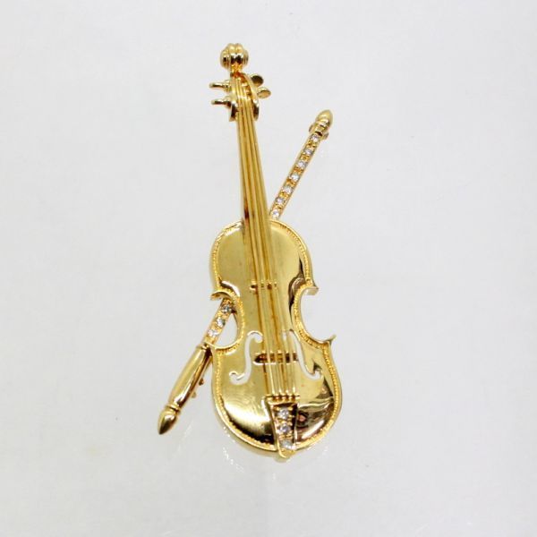 ◎中古美品◎１８金　ダイヤ　0.15ct　ヴァイオリンデザイン　ブローチ