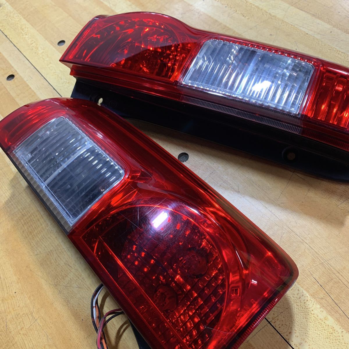 361153 Mitsubishi H81W ek Wagon tail lamp left right set ek Wagon tail light SAKAE RCL-007 operation goods 