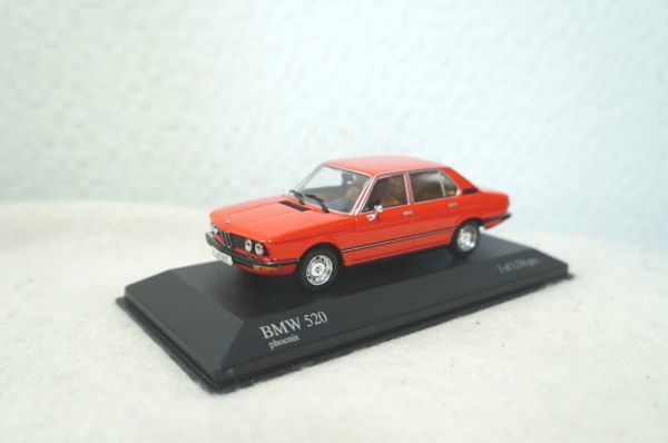 ミニチャンプス BMW 520 1972 1/43 ミニカー_画像1