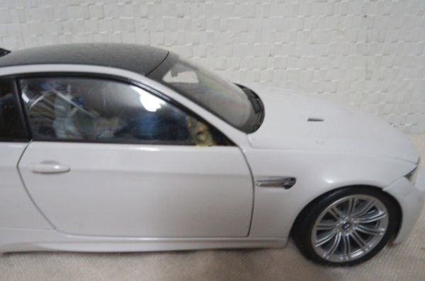 京商 BMW M3 クーペ E92 1/18 ミニカー ジャンク ドア開閉 3シリーズ 京商 BMW M3 クーペ E92 1/18 ミニカー ジャンク ドア開閉 3シリーズ