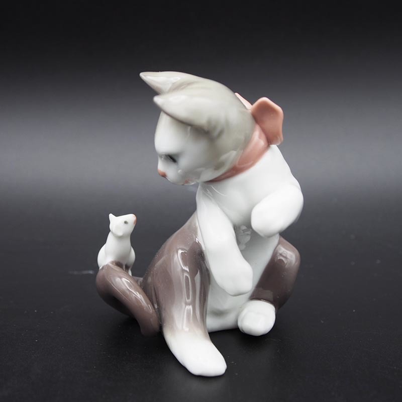 絶版】リヤドロ LLADRO No 5236 子猫とねずみ Cat and Mouse 絶版】リヤドロ LLADRO No 5236 子猫とねずみ Cat and Mouse