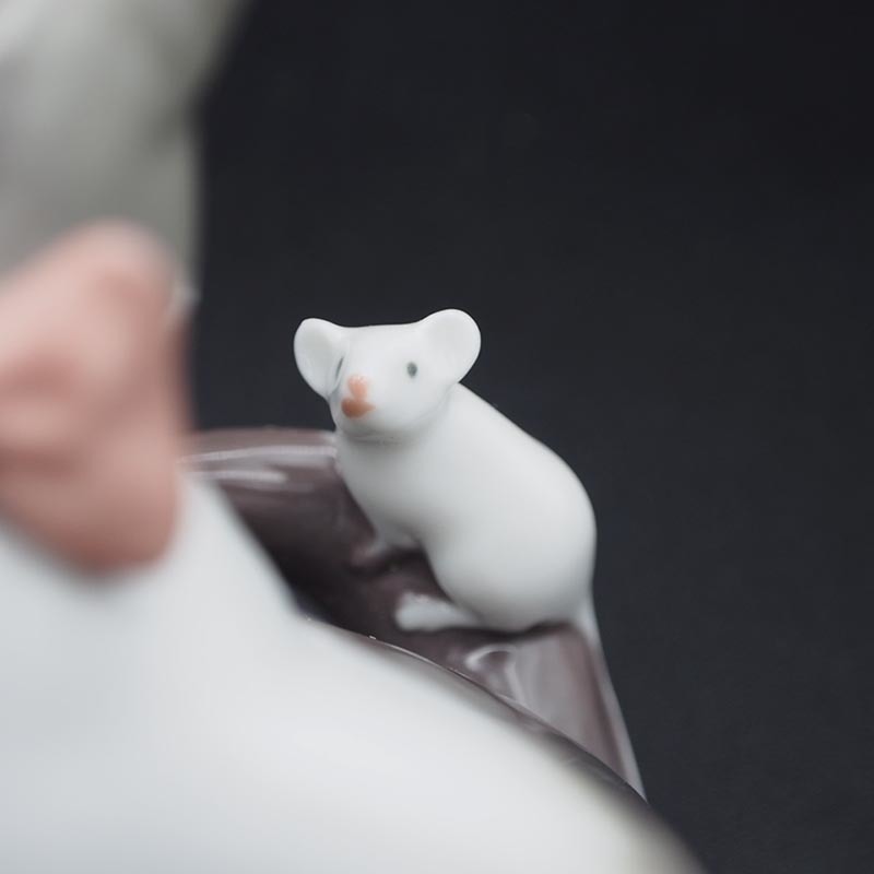 絶版】リヤドロ LLADRO No 5236 子猫とねずみ Cat and Mouse 絶版】リヤドロ LLADRO No 5236 子猫とねずみ Cat and Mouse