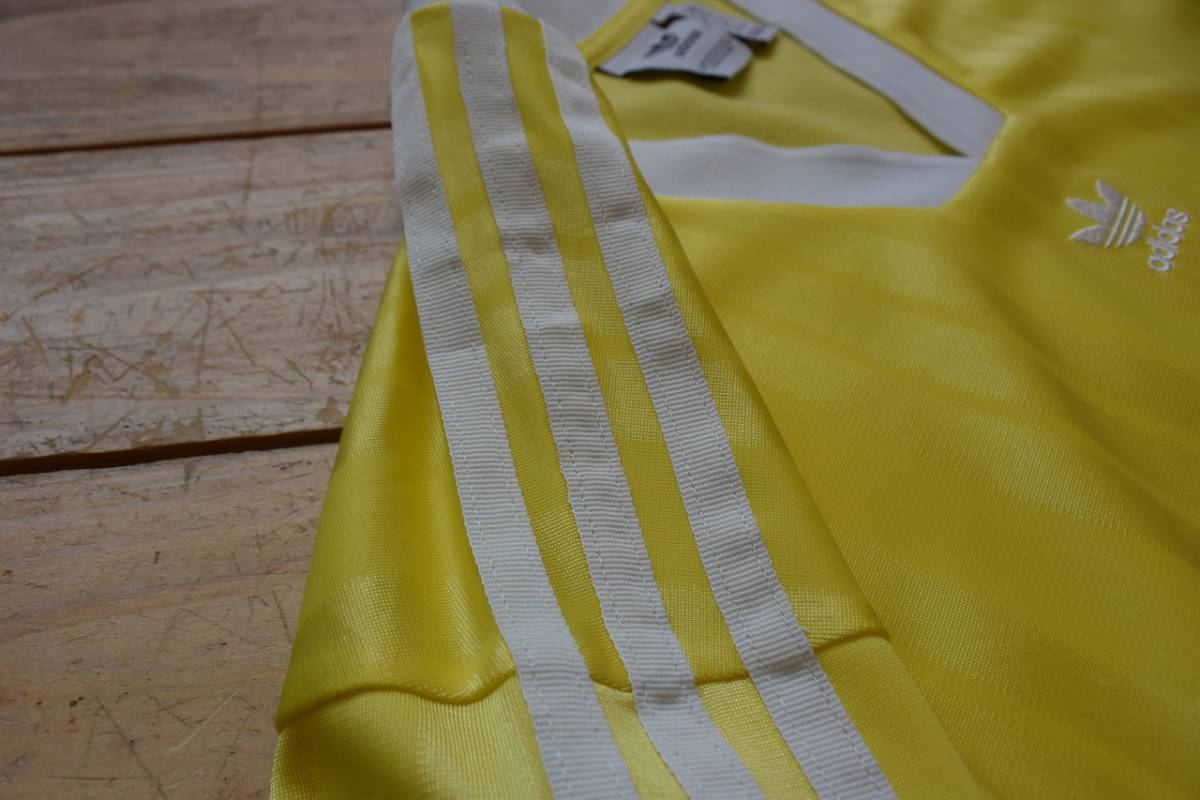 USA б/у одежда Adidas adidas футбол рубашка мужской S размер to зеркальный . il желтый Suchmos YONCE. рисовое поле большой . America скупка T1196